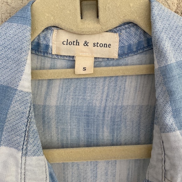 Cloth & Stone Plaid Button Down Top. Size S - Picture 2 of 7